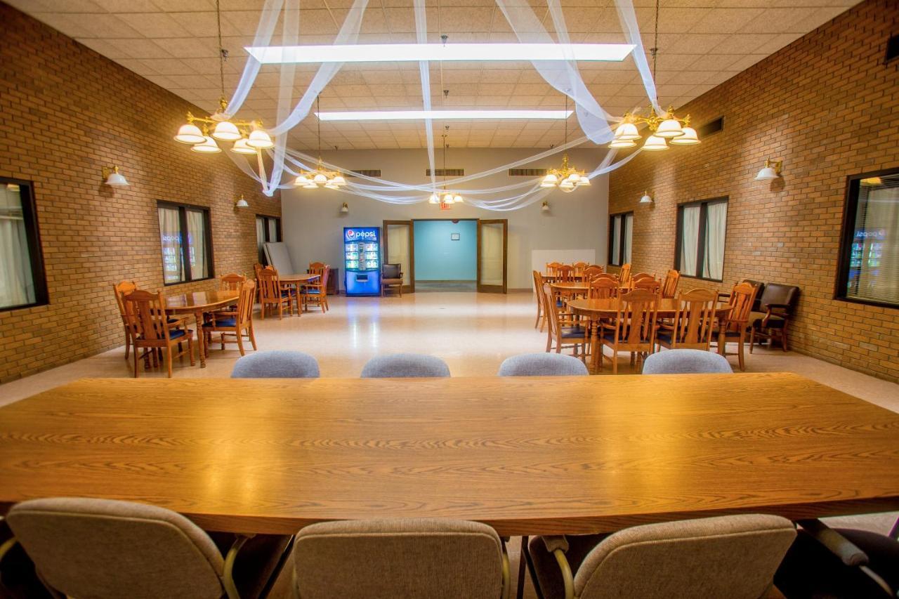 Lafayette Inn Moundsville Экстерьер фото